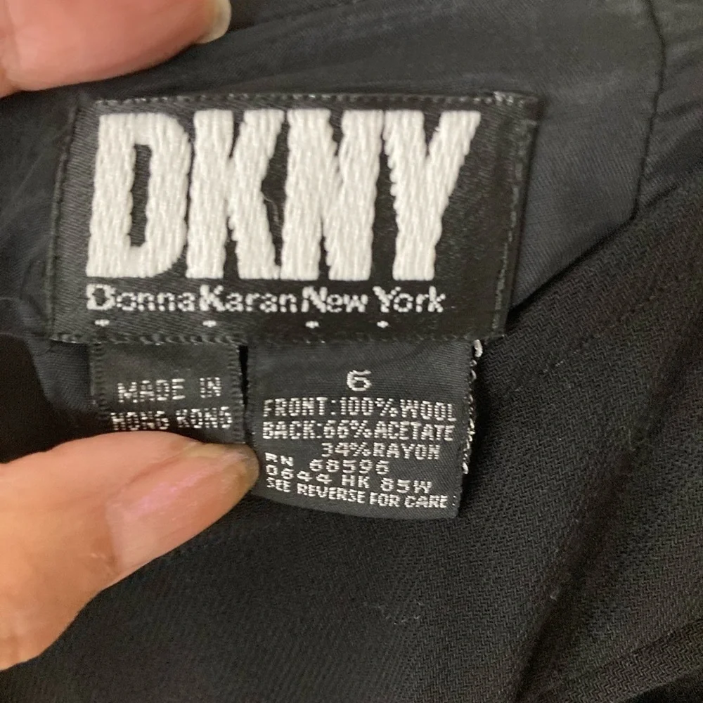 DKNY Black Mini Skirt Size 6 Vintage